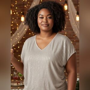 🫶Cream V-Neck Sequin Top